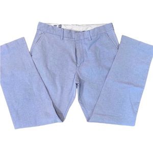 33/30 Old Navy, like new. Baby blue color. Great pair of pants